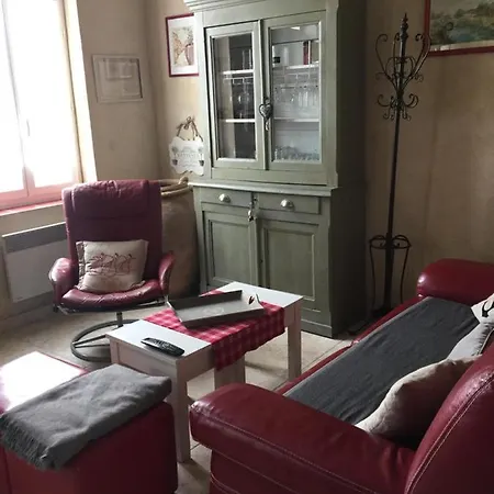 Maison Au Bord De