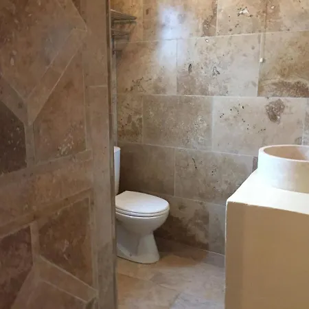 Maison Au Bord De *